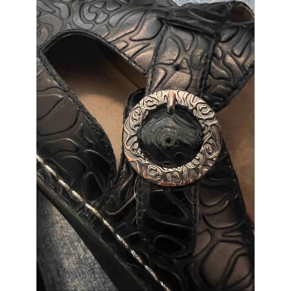 Alegria Classic Black Embossed Rose Clog (Style ALG-531) Size 37 / US Women 7.5 - Picture 9 of 9